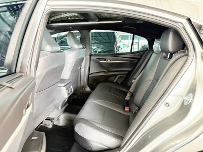 Toyota Camry 2.5 HEV Premium Luxury E-CVT (ปี 2025) Sedan AT