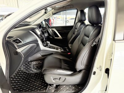 Mitsubishi Pajero Sport 2.4 GT Premium (ปี 2016) SUV AT - 4WD