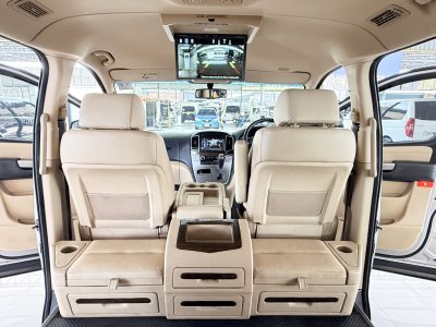 Hyundai H-1 2.5 Deluxe (ปี 2022) Wagon AT