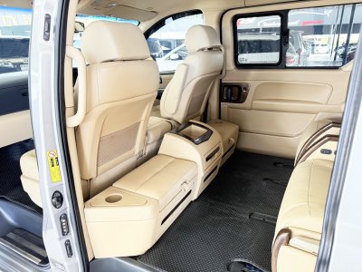 Hyundai H-1 2.5 Deluxe (ปี 2022) Wagon AT