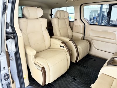 Hyundai H-1 2.5 Deluxe (ปี 2022) Wagon AT