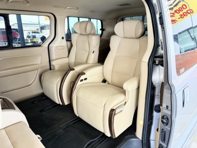 Hyundai H-1 2.5 Deluxe (ปี 2022) Wagon AT