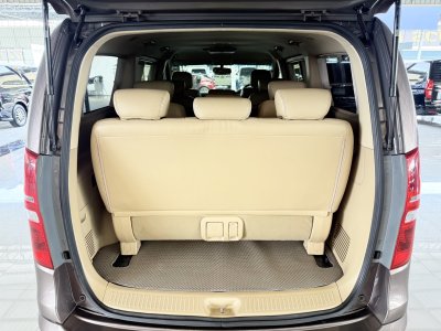 Hyundai H-1 2.5 Deluxe (ปี 2014) Wagon AT