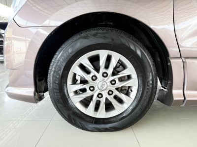 Hyundai H-1 2.5 Deluxe (ปี 2014) Wagon AT