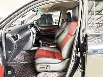 Toyota Fortuner 2.8 TRD Sportivo (ปี 2019) SUV AT - 2WD