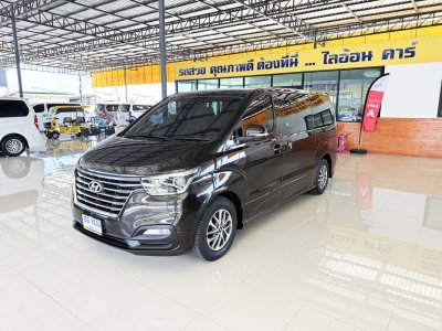 Hyundai H-1 2.5 Deluxe (ปี 2018) Wagon AT