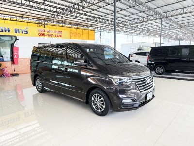 Hyundai H-1 2.5 Deluxe (ปี 2018) Wagon AT