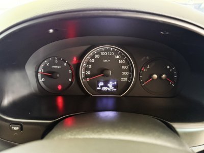 Hyundai H-1 2.5 Deluxe (ปี 2018) Wagon AT