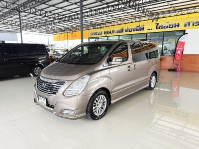 Hyundai Grand Starex 2.5 VIP (ปี 2016) Wagon AT