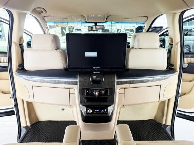 Hyundai Grand Starex 2.5 VIP (ปี 2016) Wagon AT