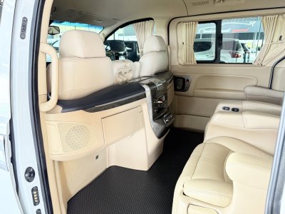 Hyundai Grand Starex 2.5 VIP (ปี 2016) Wagon AT