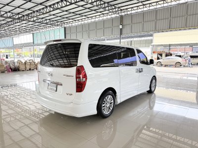 Hyundai Grand Starex 2.5 VIP (ปี 2016) Wagon AT