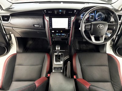 Toyota Fortuner Commander 2.4 V (ปี 2022) SUV AT - 2WD