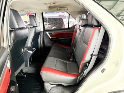 Toyota Fortuner Commander 2.4 V (ปี 2022) SUV AT - 2WD
