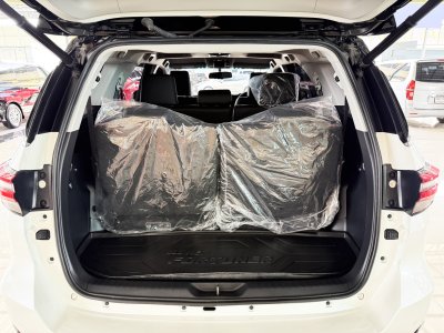 Toyota Fortuner Commander 2.4 V (ปี 2022) SUV AT - 2WD
