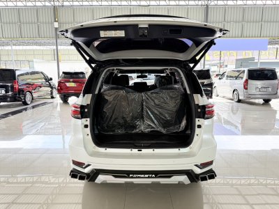 Toyota Fortuner Commander 2.4 V (ปี 2022) SUV AT - 2WD