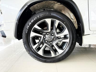 Toyota Fortuner Commander 2.4 V (ปี 2022) SUV AT - 2WD