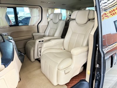 Hyundai Grand Starex 2.5 VIP (ปี 2015) Wagon AT