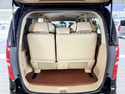 Hyundai Grand Starex 2.5 VIP (ปี 2015) Wagon AT