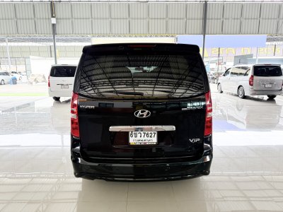 Hyundai Grand Starex 2.5 VIP (ปี 2015) Wagon AT
