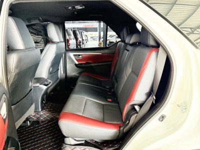 Toyota Fortuner 2.4 Legender (ปี 2023) SUV AT - 4WD