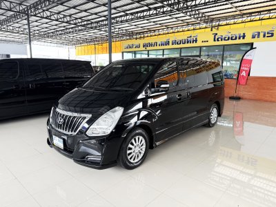 Hyundai H-1 2.5 Deluxe (ปี 2016) Wagon AT