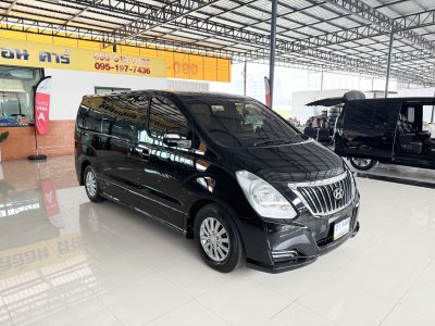 Hyundai H-1 2.5 Deluxe (ปี 2016) Wagon AT