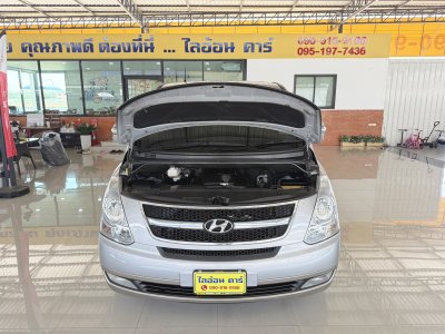 Hyundai H-1 2.5 Deluxe (ปี 2013) Wagon AT