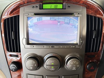 Hyundai H-1 2.5 Deluxe (ปี 2013) Wagon AT