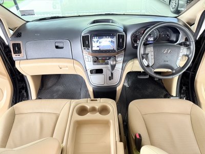 Hyundai H-1 2.5 Deluxe (ปี 2020) Wagon AT