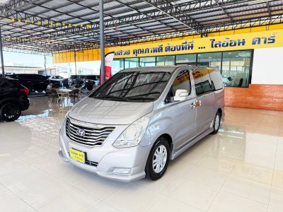 Hyundai H-1 2.5 Deluxe (Y 2013) Wagon AT