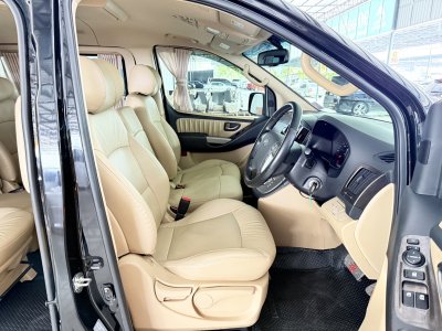 Hyundai H-1 2.5 Deluxe (ปี 2018) Wagon AT