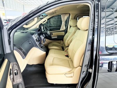 Hyundai H-1 2.5 Deluxe (ปี 2018) Wagon AT