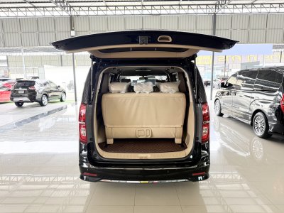 Hyundai H-1 2.5 Deluxe (ปี 2021) Wagon AT