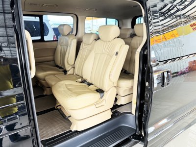 Hyundai H-1 2.5 Deluxe (ปี 2015) Wagon AT