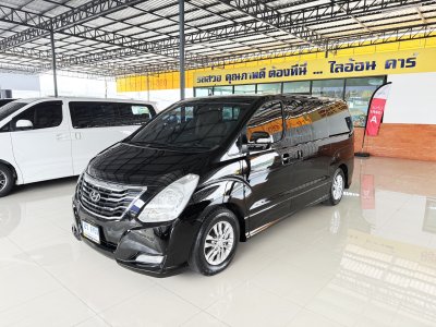 Hyundai H-1 2.5 Deluxe (ปี 2015) Wagon AT