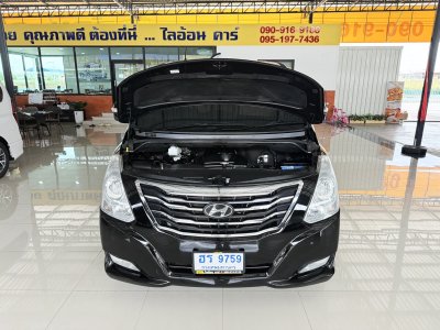 Hyundai H-1 2.5 Deluxe (ปี 2015) Wagon AT