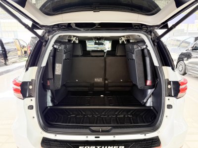 Toyota Fortuner Commander 2.4 V (ปี 2023) SUV AT - 2WD