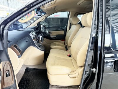 Hyundai H-1 2.5 Deluxe (ปี 2021) Wagon AT