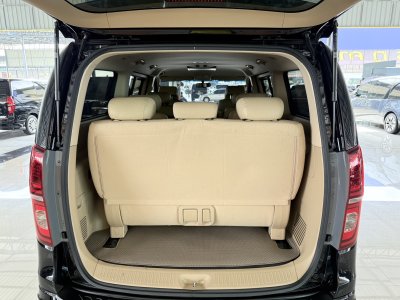 Hyundai H-1 2.5 Deluxe (ปี 2021) Wagon AT