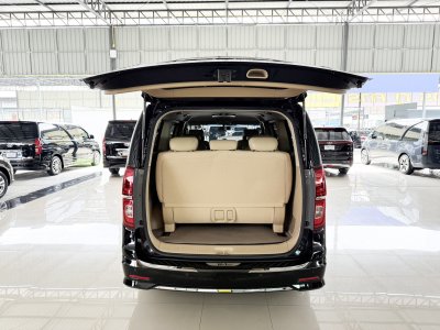 Hyundai H-1 2.5 Deluxe (ปี 2021) Wagon AT