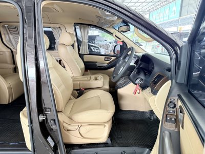 Hyundai H-1 2.5 Deluxe (ปี 2020) Wagon AT