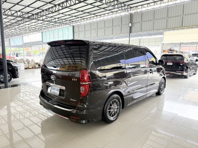 Hyundai H-1 2.5 Deluxe (ปี 2020) Wagon AT