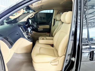 Hyundai H-1 2.5 Deluxe (ปี 2018) Wagon AT