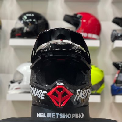 BELL MOTO-10 SPHERICAL FASTHOUSE PRIVATEER GLOSS BLACK/RED