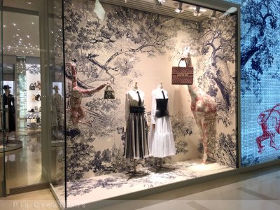DIOR CRUISE 2019 Christmas Window