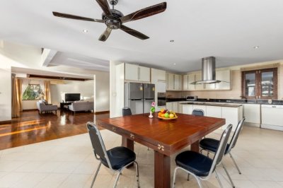 Villa Yoosook | Sea View Patong