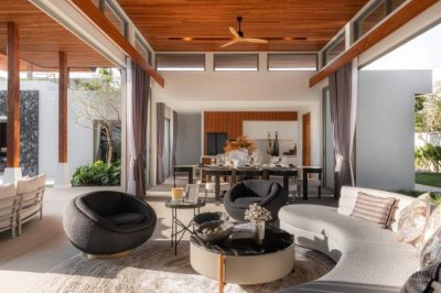 Botanica Grand Avenue