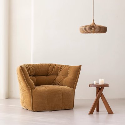 Hub lounge chair