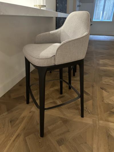 Sophie bar chair